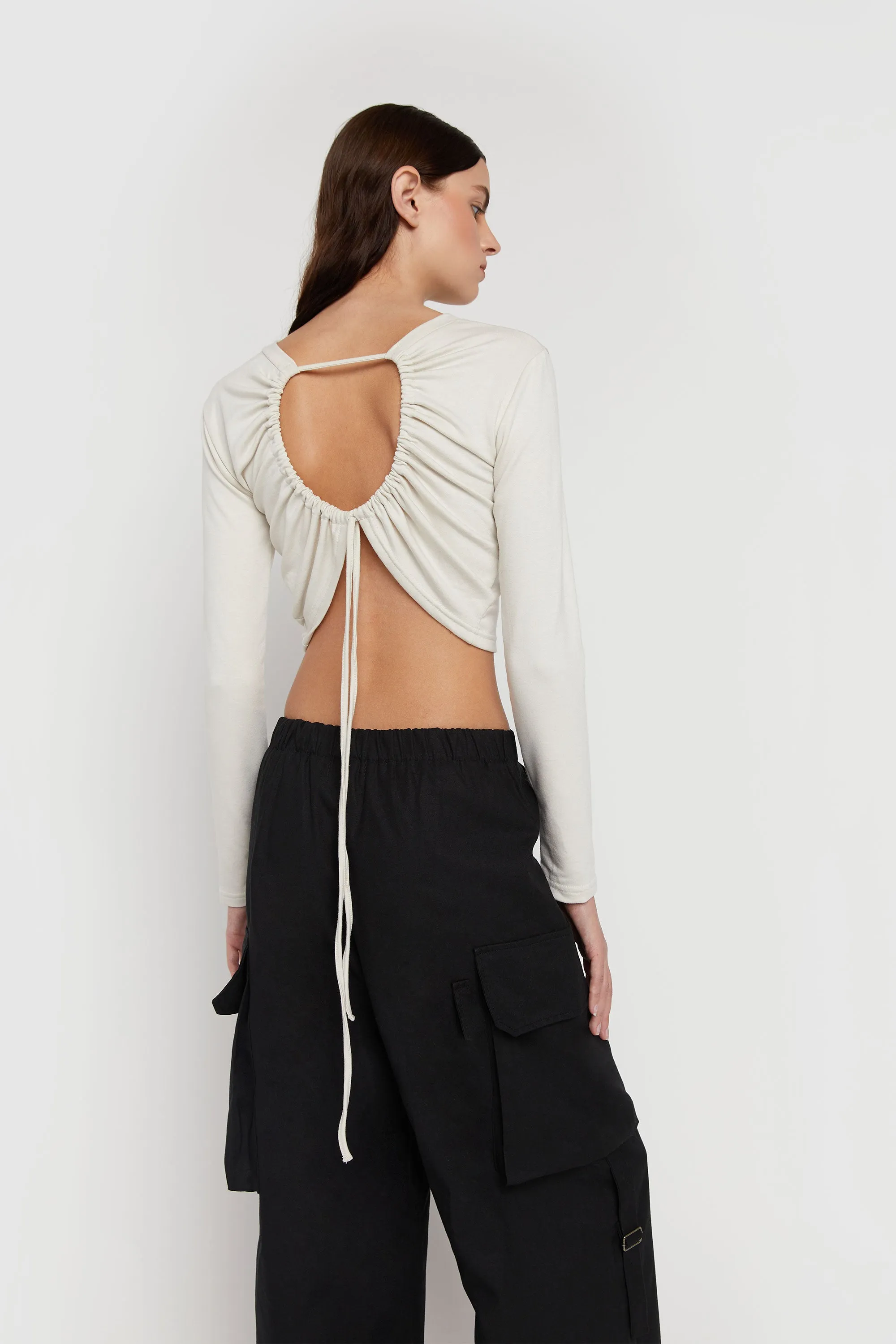 OPEN BACK KNIT TOP